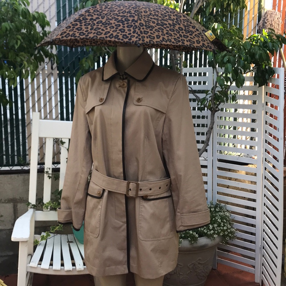 BANANA REPUBLIC WATER PROOF COAT